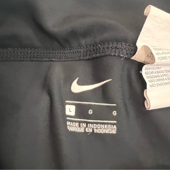 NIKE | BLACK MINI SKIRT WITH BUILT IN UNDERWEAR - Picture 4 of 4